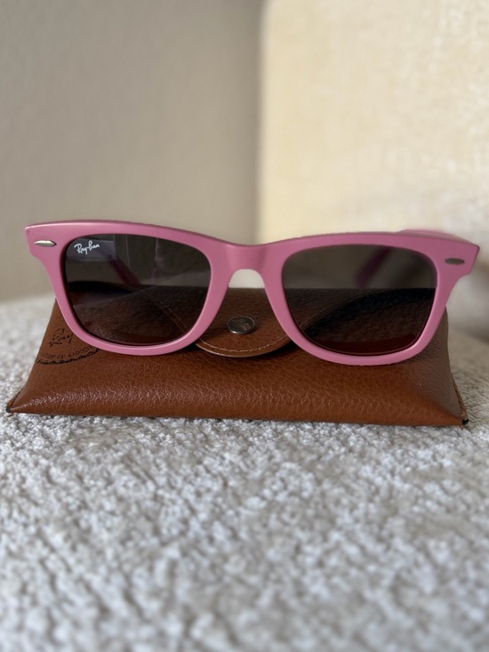 Ray-Ban Accessories - Matte Pink Ray-Ban Wayfarer Sunglasses